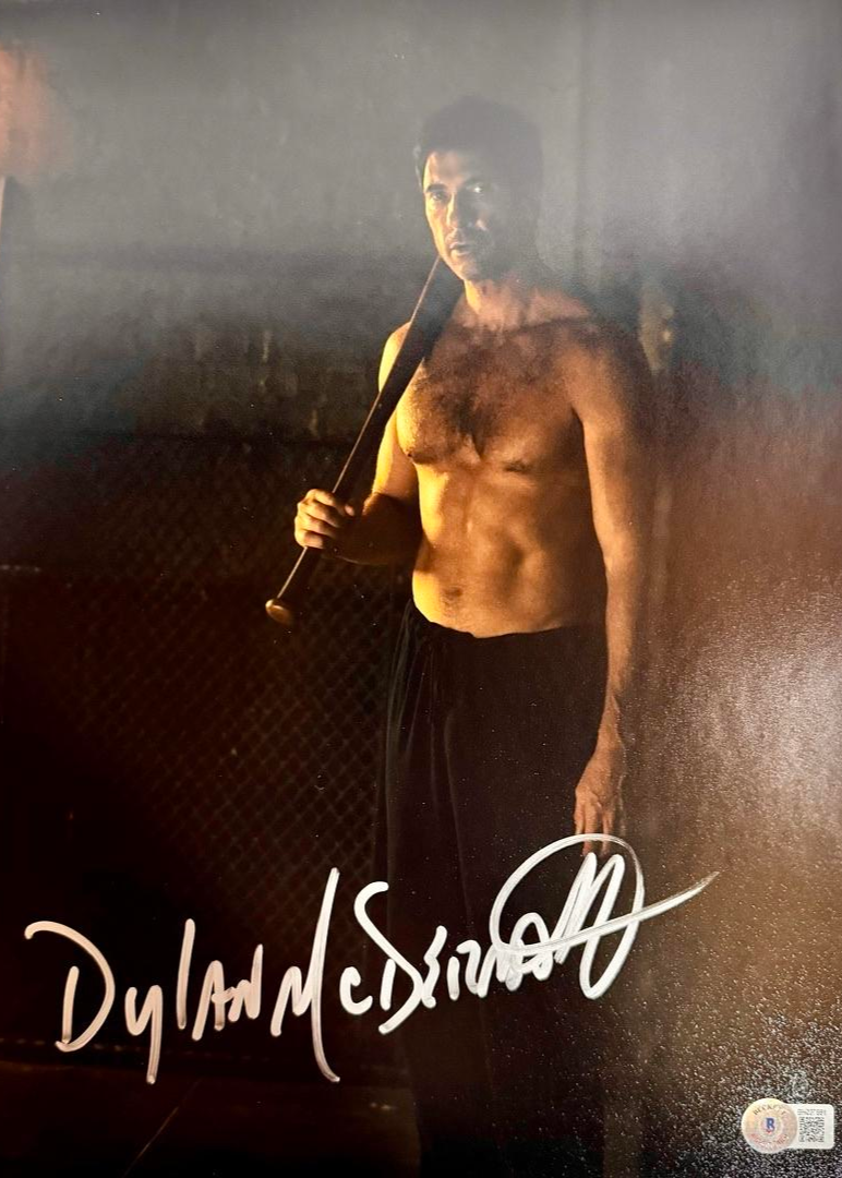 Dylan McDermott Signed 11x14 Photo (American Horror Story) - Beckett COA